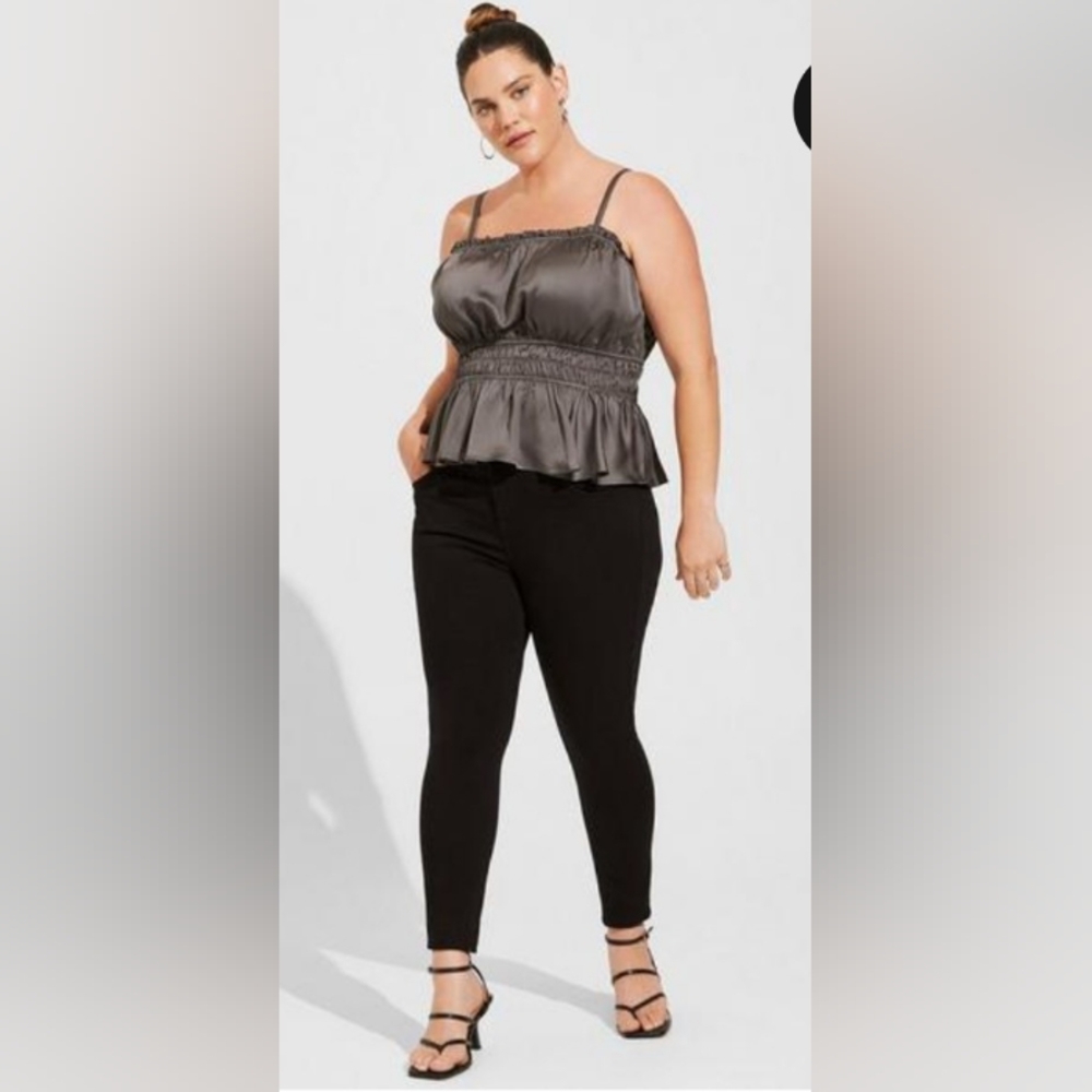 New Torrid 3X(22/24W) Satin Peplum Square Neck Ruffle Crop Cami-Dark Sil…